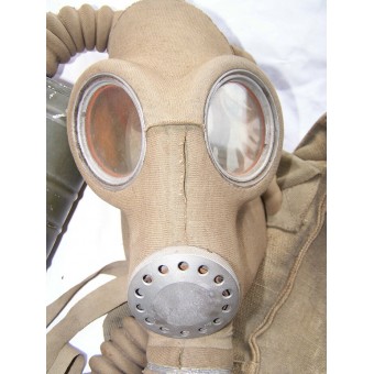 Estnische Gasmaske aus dem Jahr 1941 mit der originalen Tasche. Sehr selten!!. Espenlaub militaria