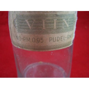 Bouteille de période de WW2 vodka faite dans les territoires occupés en Estonie.. Espenlaub militaria