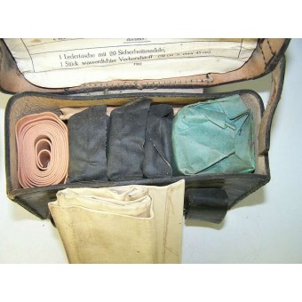 Medicinsk läderväska med originalinnehåll.. Espenlaub militaria