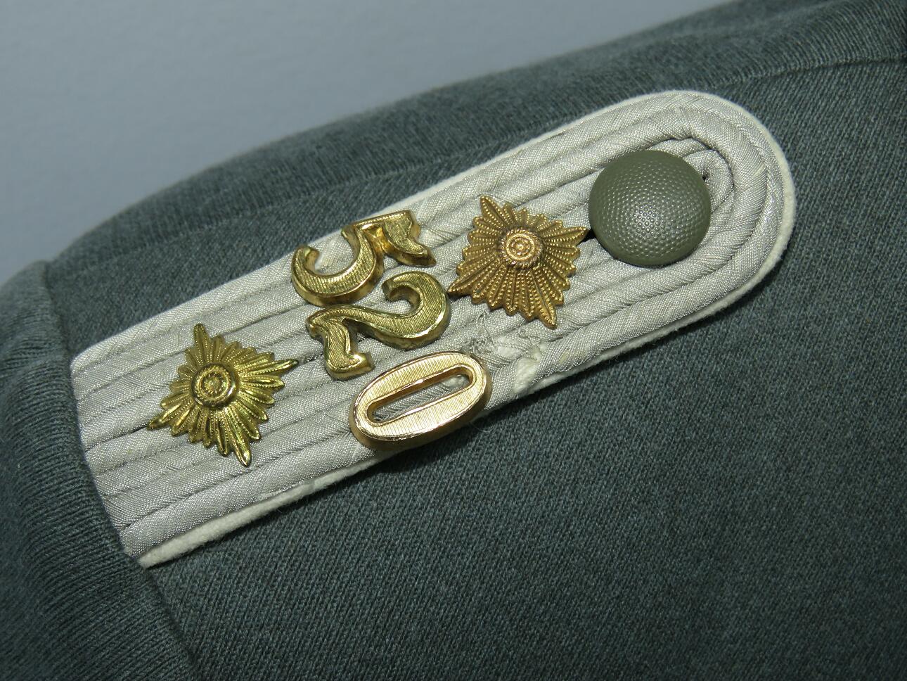 Hauptmann's tunic of the 520th infantry regiment of the Wehrmacht