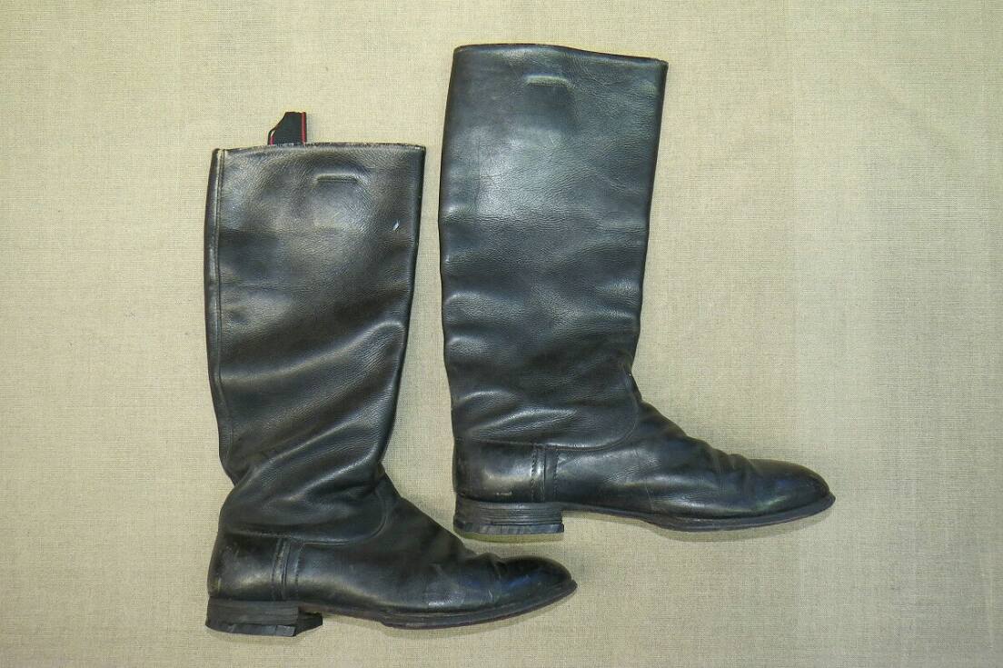 Red Army long leather boots.- Boots & Shoes