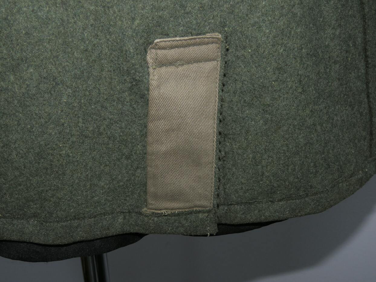 1941-model-wehrmacht-tunic-for-a-funker-with-shoulder-boards-lemon