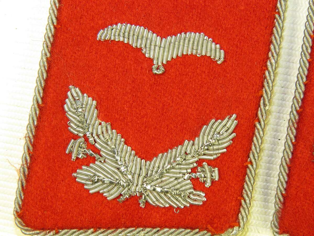 Flak hand embroidered lieutenant's collar tabs