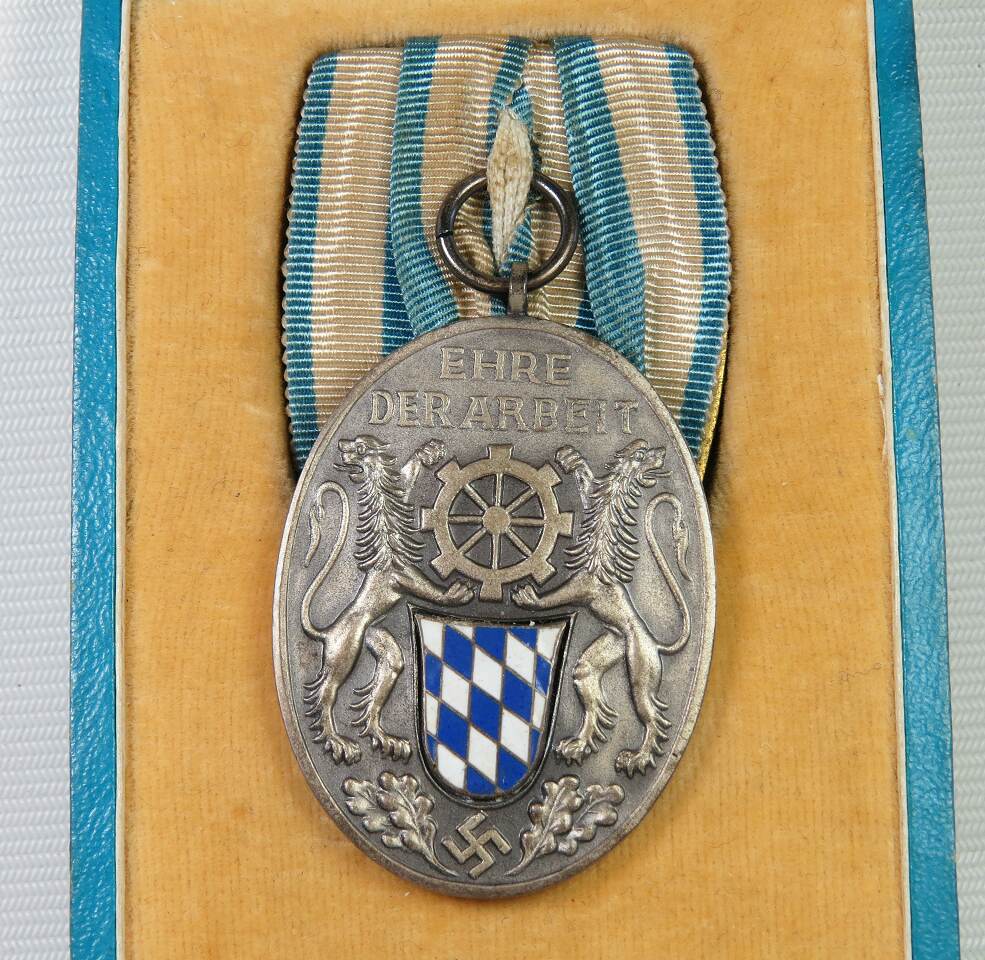 3rd Reich Bavarian Industrial Faithful Service Medal in its Case of Issue.