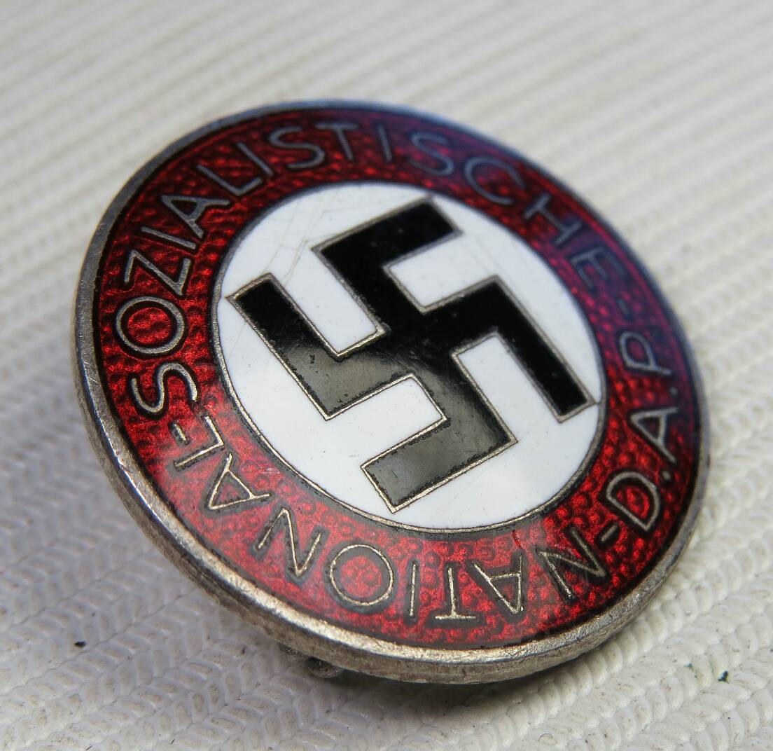 NSDAP memebr badge, National Socialist Labor Party, M1/92 RZM.