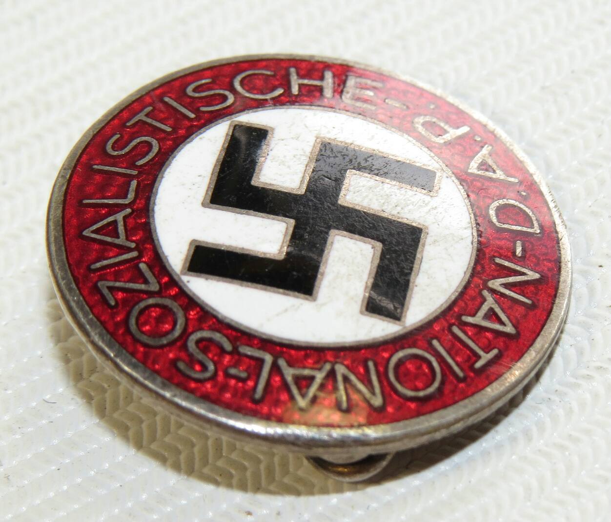 NSDAP Party Badge with M1/62 marking - Gustav Hähl- NSDAP, non-Combat