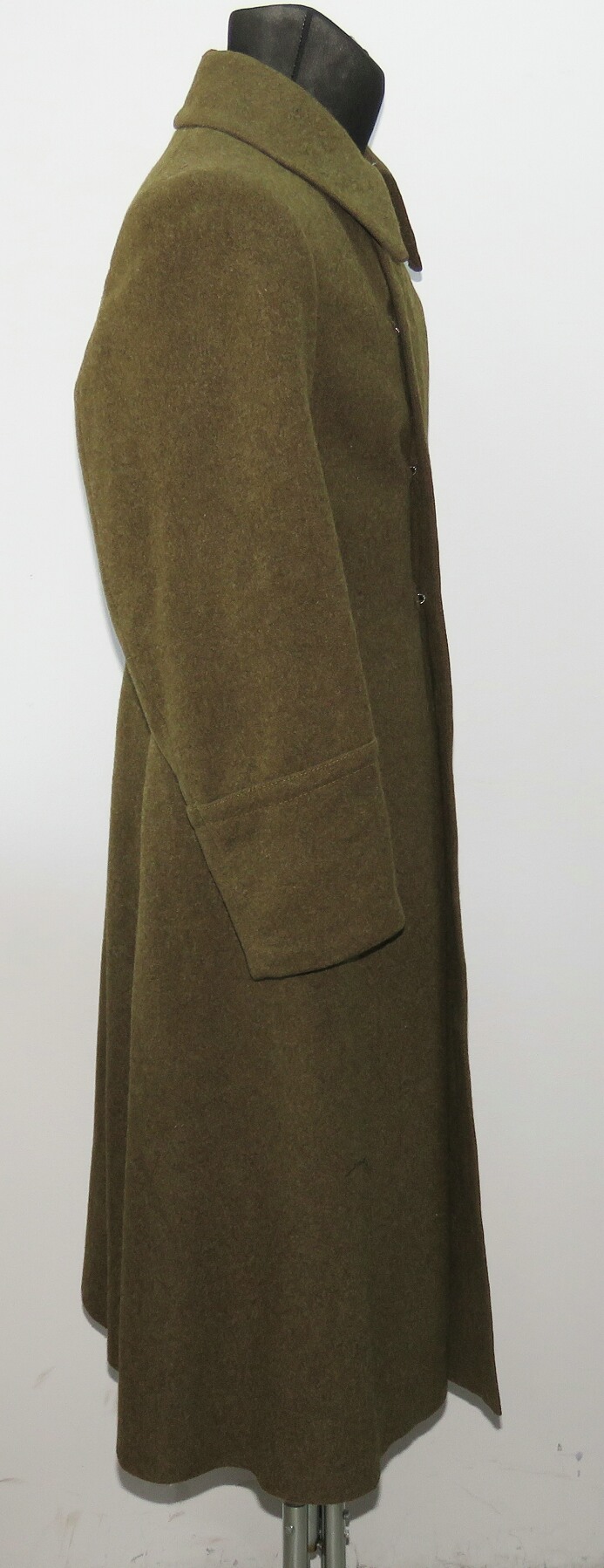 Overcoat for command personnel M 1942 in khaki colour