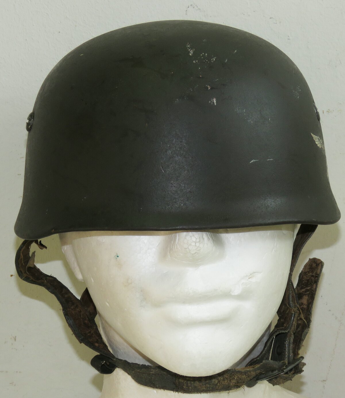 German paratroopers FJ M38 helmet, ET 68.