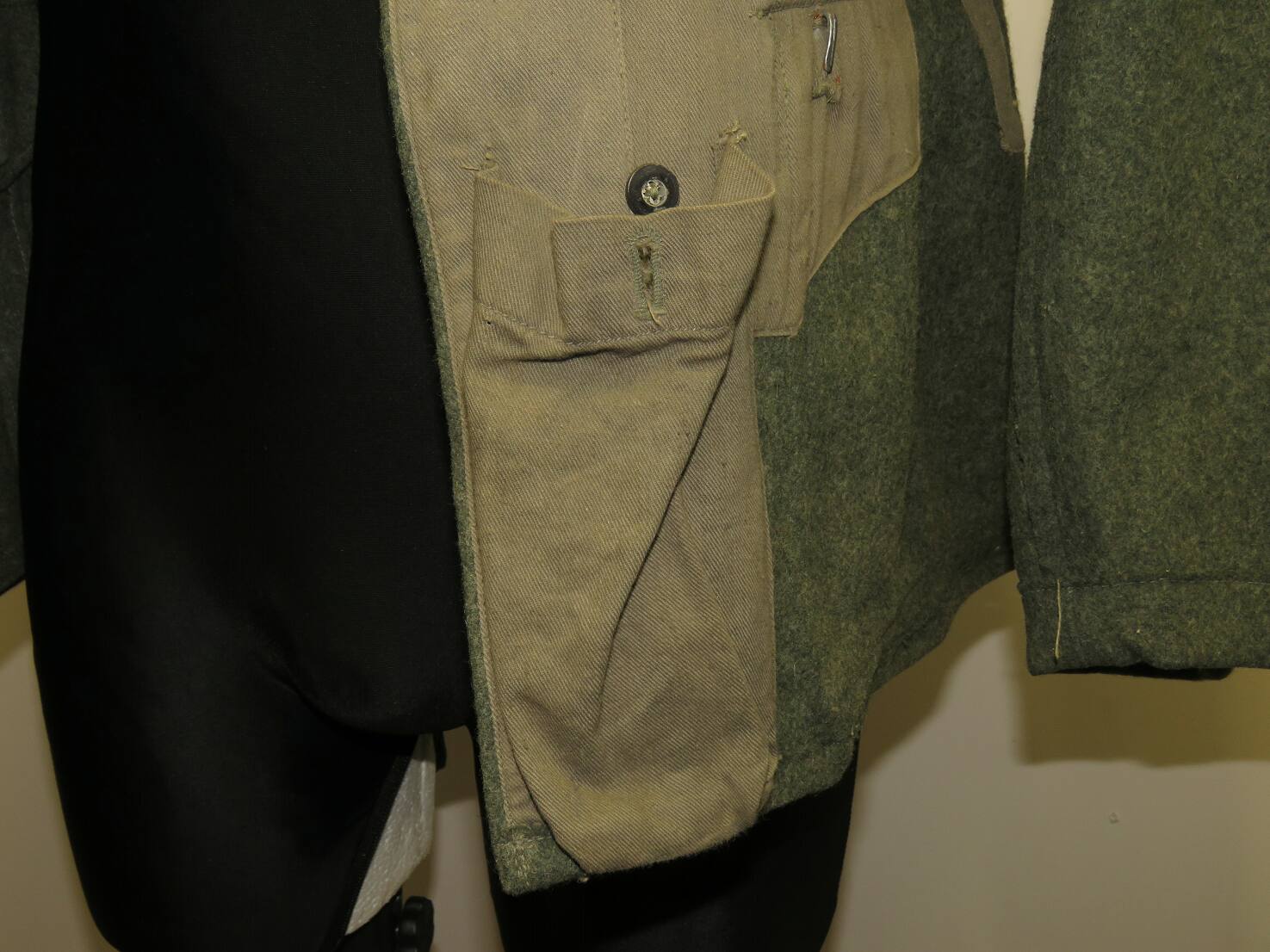 M40 Wehrmacht Heer signals tunic in rank of Funker- Heer