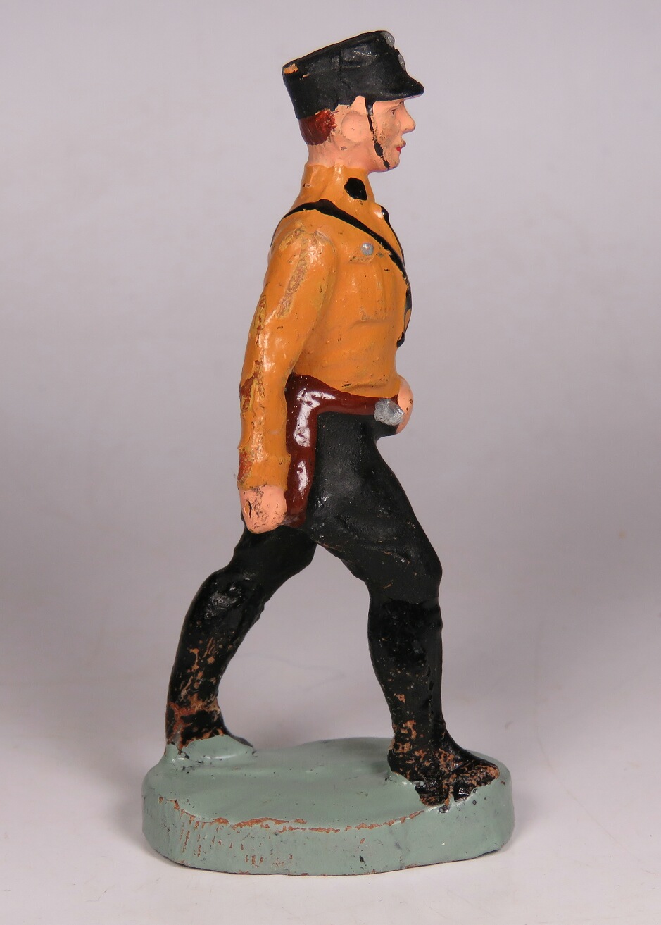 Figurine of a marching LSSAH soldier in early uniforms, Elastolin