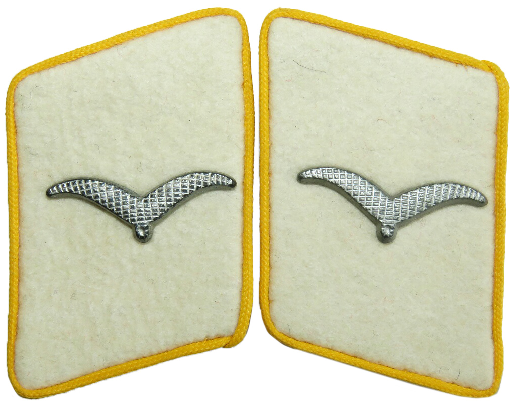 Luftwaffe armored reconnaissance Hermann Goering collar tabs