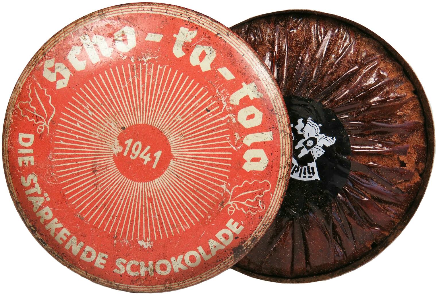 Lata de chocolate de la Segunda Guerra Mundial alemana con contenido  original, problema de Wehrmacht.