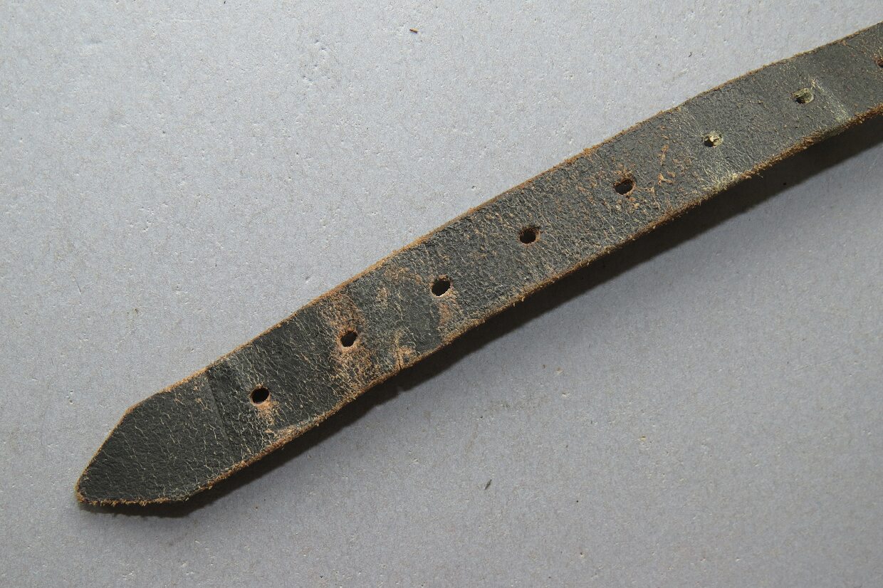 WW2 German chinstrap, longer part.- Helmet parts